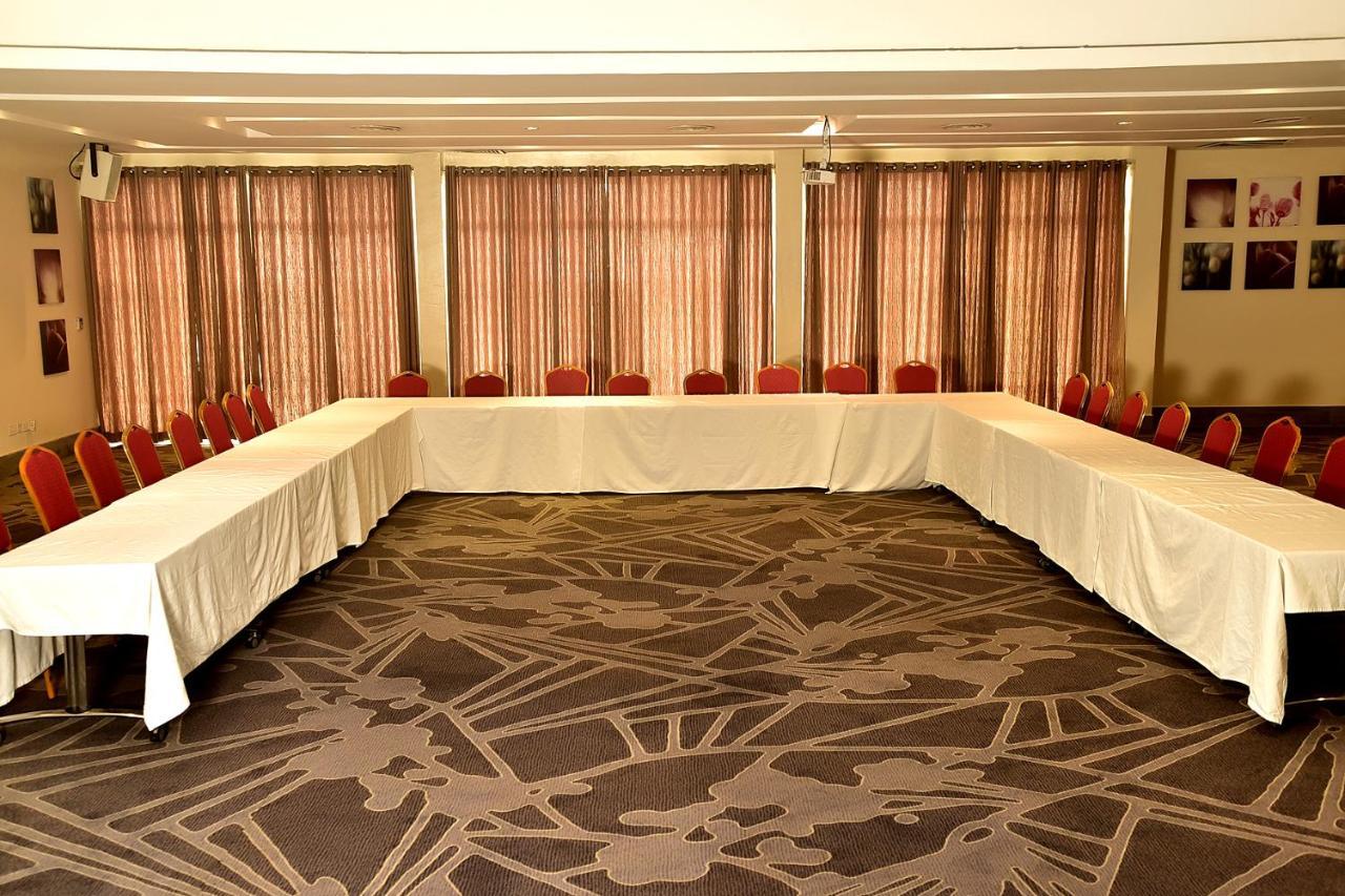 Golden Tulip Ibadan Hotel Bagian luar foto