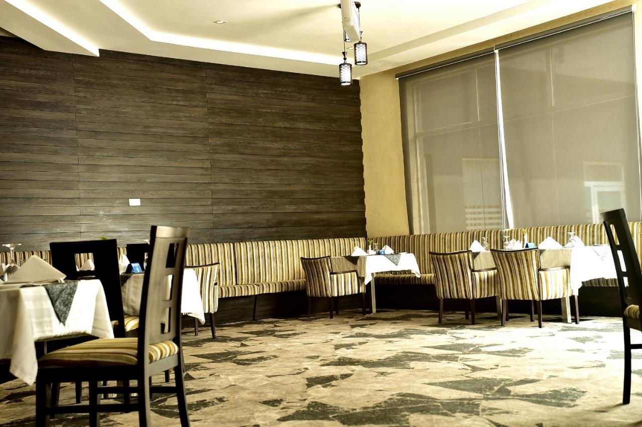 Golden Tulip Ibadan Hotel Bagian luar foto