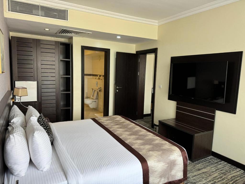 Golden Tulip Ibadan Hotel Bagian luar foto