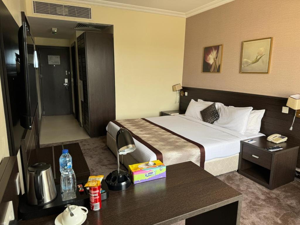 Golden Tulip Ibadan Hotel Bagian luar foto