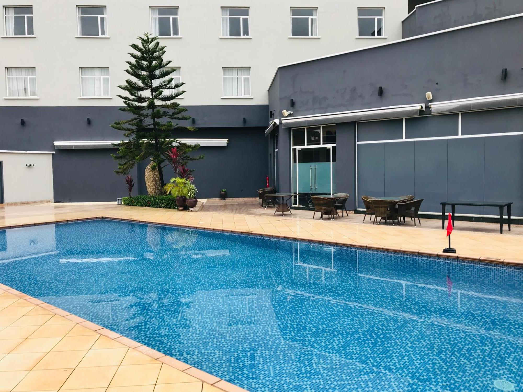 Golden Tulip Ibadan Hotel Bagian luar foto