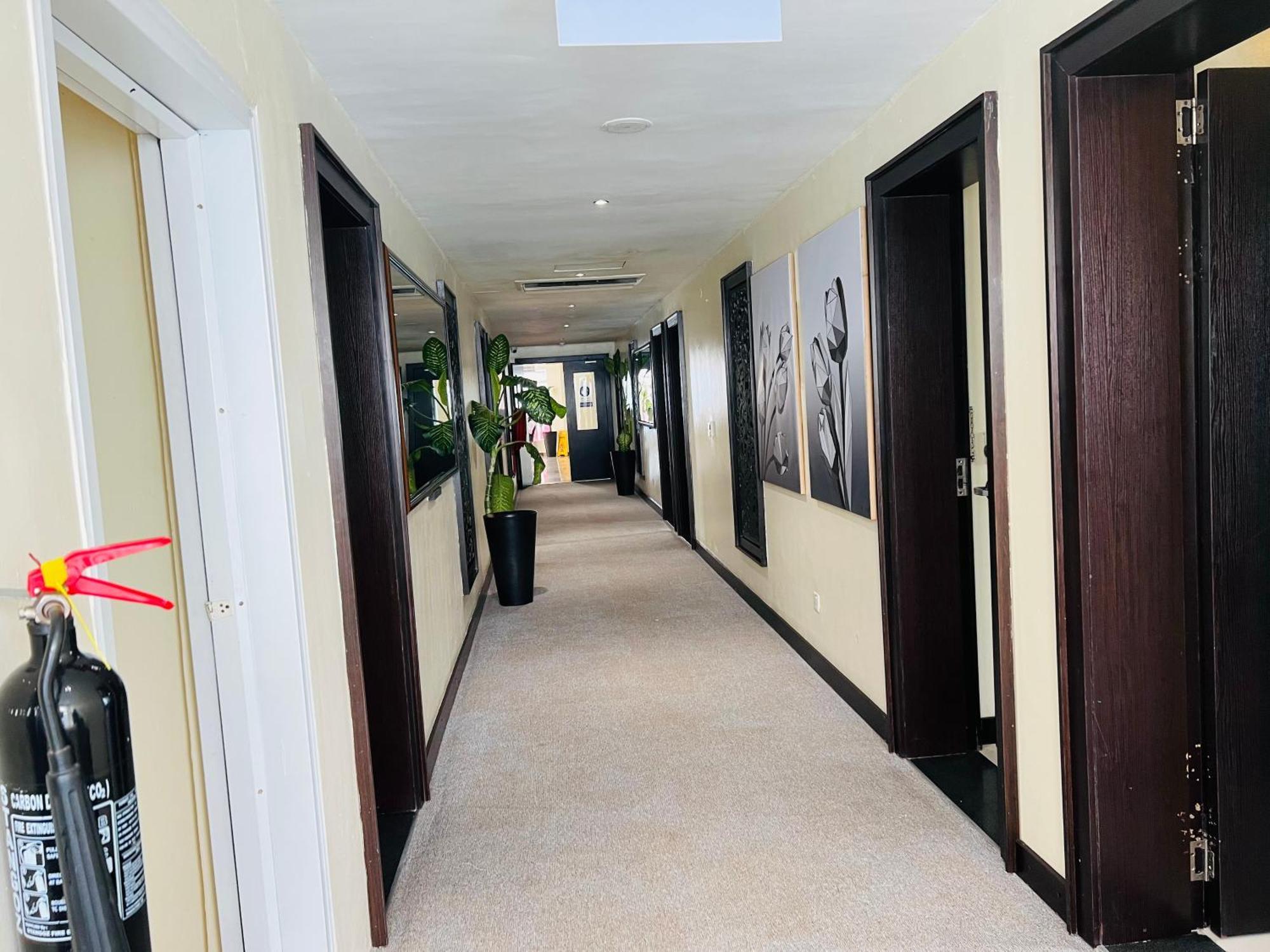 Golden Tulip Ibadan Hotel Bagian luar foto