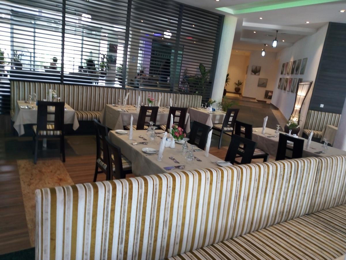 Golden Tulip Ibadan Hotel Bagian luar foto