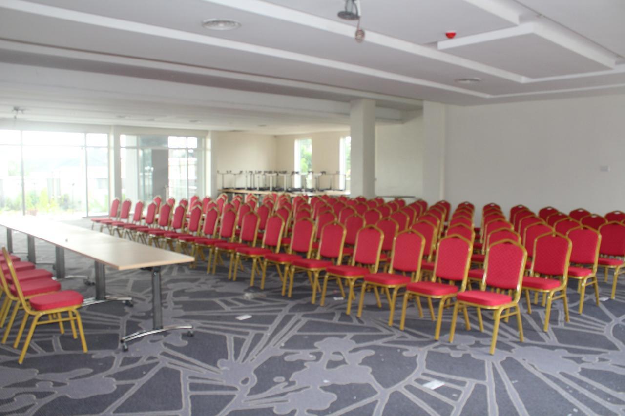 Golden Tulip Ibadan Hotel Bagian luar foto